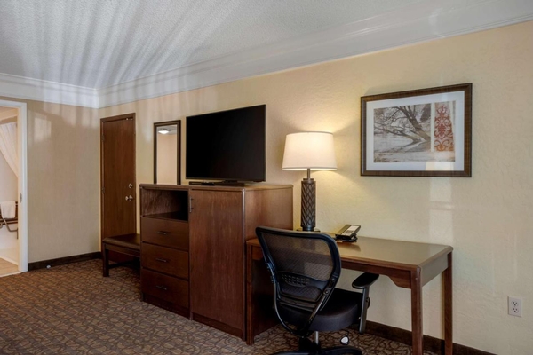 Best Western Inn of the Ozarks Image #21